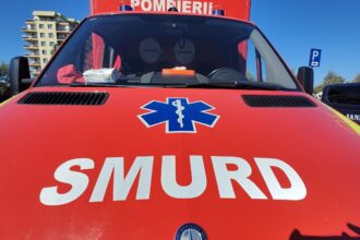 accident in tomis 3 un autoturism a intrat intr un autobuz sunt doua victime 6914356d8f36f