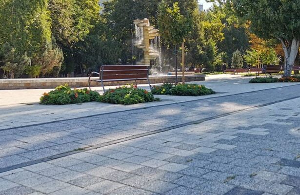 barbat gasit mort in parcul tomis 2 din constanta 6909c580873aa