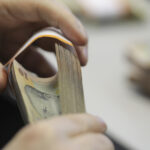 blocul national sindical va sesiza comisia europeana daca guvernul va decide inghetarea salariului minim 69135ecc7f748