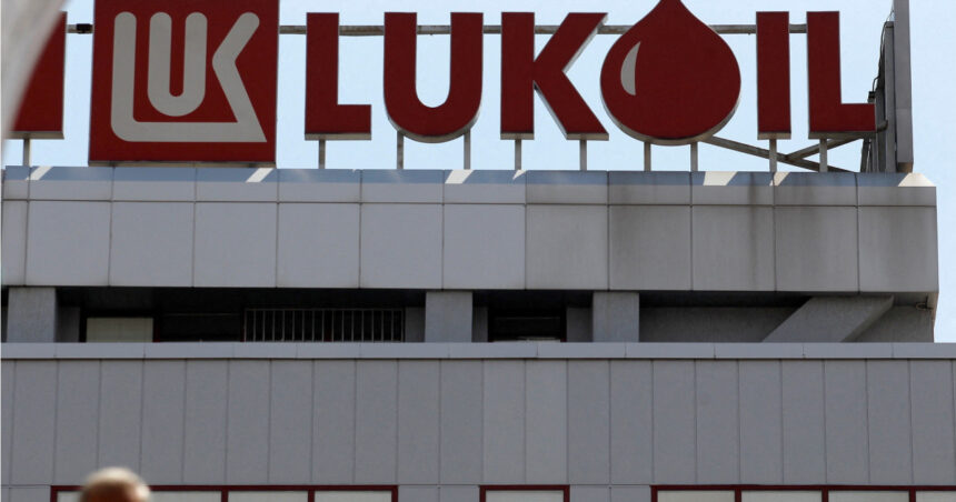 bulgaria solicita o derogare de la sanctiunile impuse de trump asupra petrolului rusesc de frica penuriei de combustibil 6907c8a890924