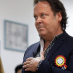 charley ottley a depus juramantul si a devenit oficial cetatean roman este un privilegiu pentru mine 690cc4ea170a1