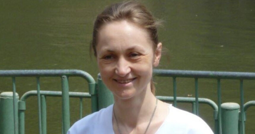 cine a fost doctorita romanca din franta al carei corp a fost gasit carbonizat politistii il cauta pe fiul femeii care este suspect 690b4cb41c3ec