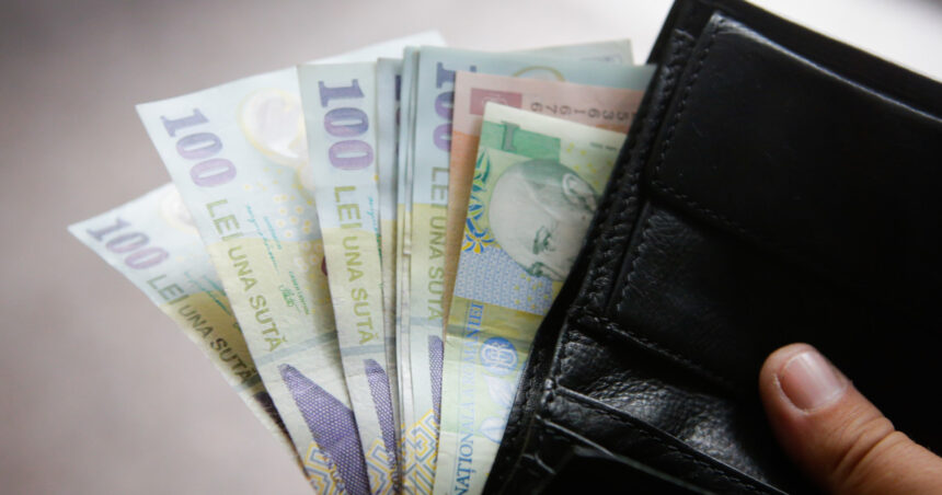 contabilul care ar fi furat 1 200 000 de lei de la doua scoli din sectorul 5 lasat in libertate el a fost pus sub control judiciar 690de528ae5b7