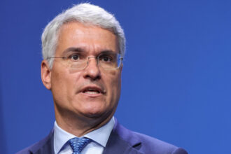 dragos pislaru romania nu isi mai permite sa plateasca pensii speciale ce spune despre oana gheorghiu 6912f9f042e62