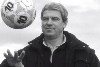 emeric ienei iubit in toata ungaria doua cluburi maghiare l au omagiat pe legendarul antrenor nu l vom uita niciodata 690b676adb49c