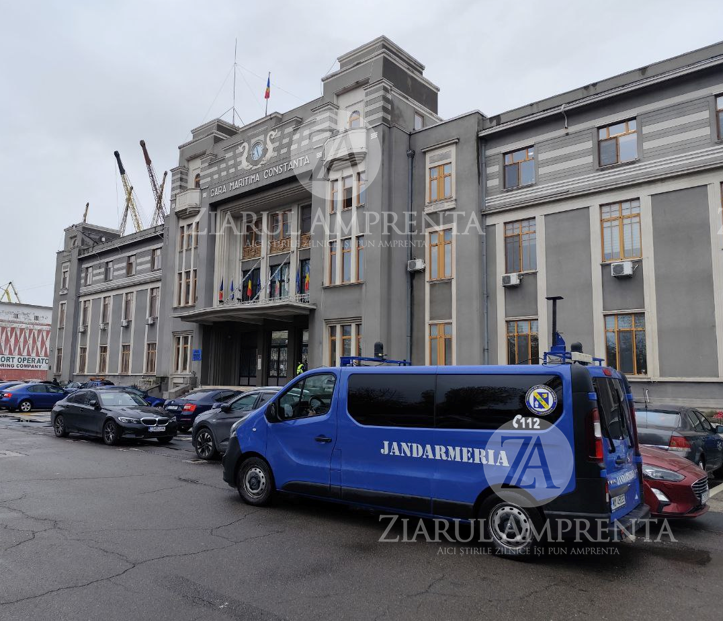 exclusiv foto video mobilizare de forte impresionante in portul constanta mai multe echipaje de la jandarmi au sigilat intrarea in sediul cnapmc vezi ce se intampla 690b1e09d3b41
