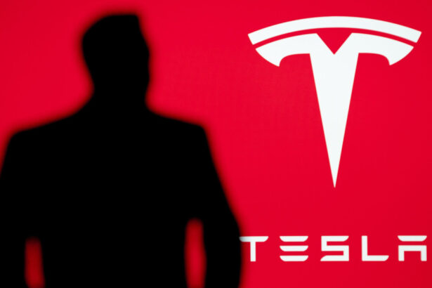 fondul suveran al norvegiei se opune compensatiilor de 1 000 de miliarde de dolari pentru musk la tesla elon ameninta cu demisia 690afbc856522