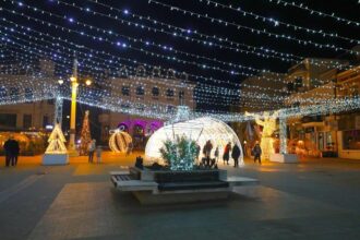 foto lumini colinde si bucurie targurile de craciun din bucuresti craiova sibiu brasov si timisoara isi deschid portile 69138c9a89386