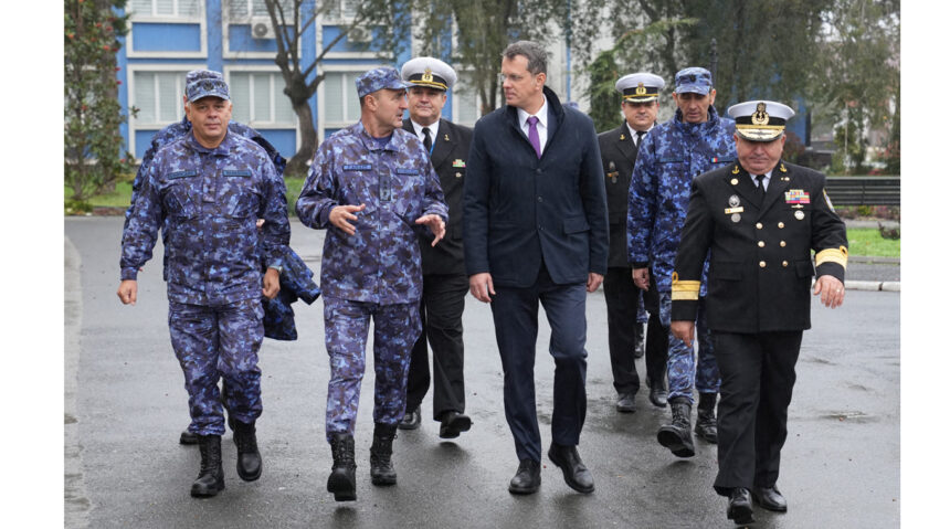 foto ministrul apararii ionut mosteanu a vizitat academia navala mircea cel batran din constanta 69104469f0091