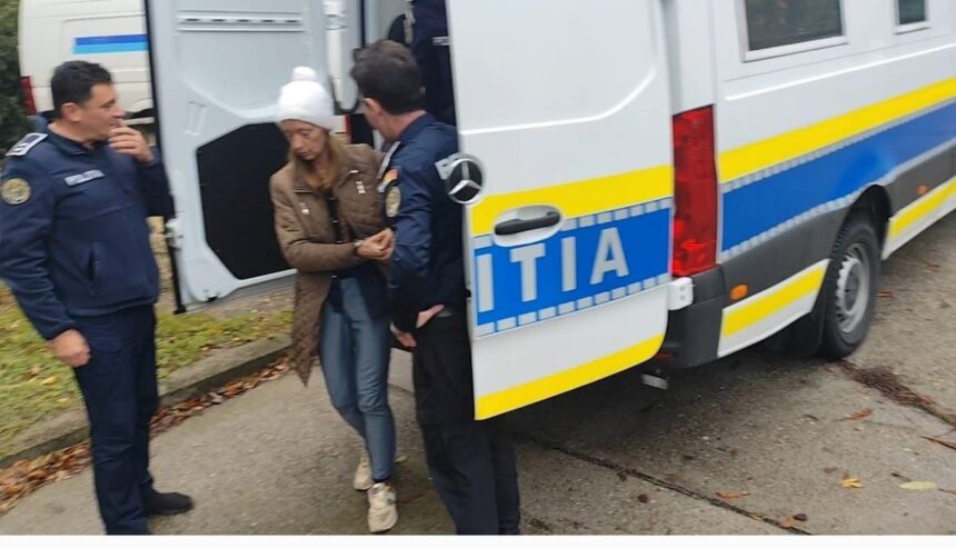 foto video notarul public daniela stamule retinuta de diicot constanta adusa la instanta 690dcb9d5519c