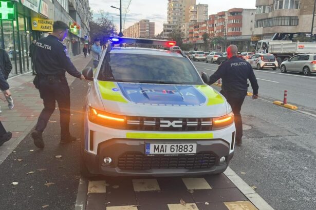 foto video politistii cauta un barbat care a furat bijuterii de la un amanet din zona casei de cultura din constanta 690b6a912be90
