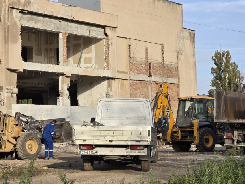 galerie foto adio abator continua demolarea fostelor hale de productie in locul lor vor rasari blocuri moderne 69094d02ae775