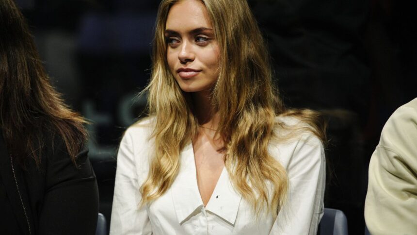 galerie foto muza lui sinner la turneul campionilor noua iubita fotomodel i a tinut in priza pe cameramani 6913495b5e803