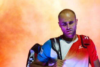 galerie foto s a retras din tenis marius copil ultimul jucator roman care s a duelat cu roger federer in circuitul atp 6909cc0a4d6ab