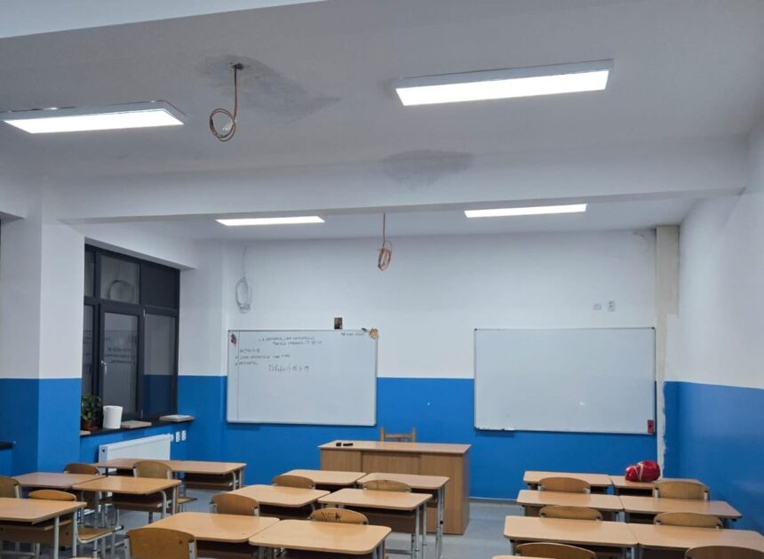 galerie foto update ce spun reprezentantii unitatii de invatamant continua problemele la scoala gimnaziala nr 7 remus opreanu parintii reclama ca elevii invata in frig si mucegai 691348deac159