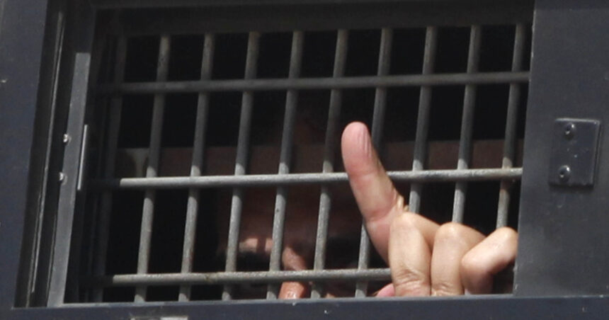 inchisoarea subterana a israelului unde palestinienii sunt detinuti fara acuzatii si nu vad niciodata lumina zilei the guardian 6910811015fba