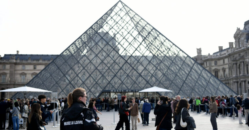 jaful de 88 de milioane de euro de la luvru ministrul francez de interne promite rezultate rapide privind recuperare bijuteriilor 69071c6009bca