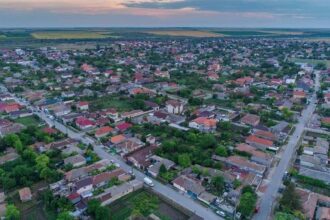 minor de 13 ani identificat de politia locala cumpana dupa ce a spart o societate comerciala din comuna si a furat mai multe bunuri 6908a1ad32477