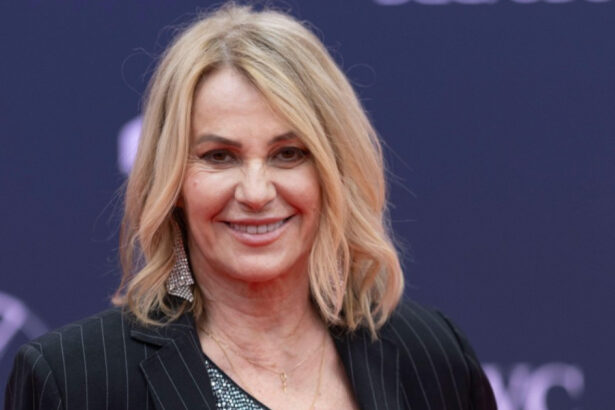 nadia comaneci considerata de romani cel mai mare sportiv roman din istorie locurile in top ocupate de hagi halep popovici sondaj 690ba22a5ec07