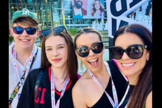 o familie de influenceri cu milioane de fani se muta in marea britanie pentru a evita interdictiile pe retele sociale 69075ba846687