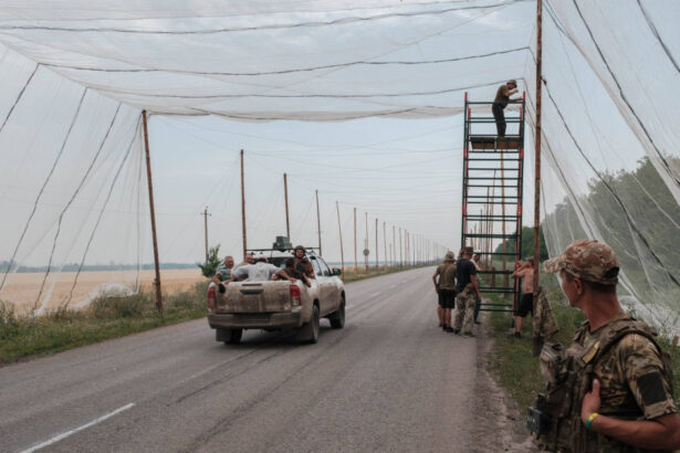plasele de pescuit vechi din franta au fost transformate in scuturi impotriva dronelor rusesti din ucraina functioneaza atat de bine 6910ce6899369