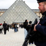 procurorul din paris jaful de la luvru a fost comis de infractori marunti nu de profesionisti niciun indiciu despre bijuterii 69087164b4b65