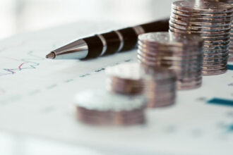 romanii platesc indirect pentru cresterea deficitului comercial guvernul se va imprumuta mai mult iar costul ajunge la cetateni 6911d50097269