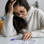 romanii platesc printre cele mai mari facturi la curent din lume de ce este energia atat de scumpa in romania 6911e52551423