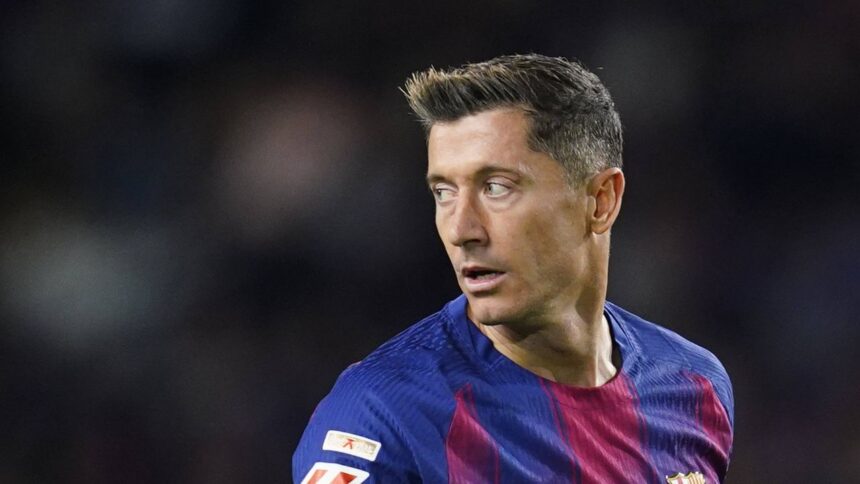 s a achitat suma pentru transferul lui robert lewandowski 45 000 000 de euro 6909e1228256a