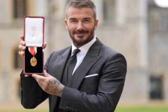 sir david beckham starul fotbalului englez a fost innobilat de regele charles 690a174839477