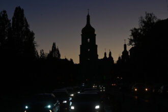 ucraina fara curent electric furnizarea intrerupta pana la 16 ore pe zi dupa ce productia a fost redusa la zero de atacurile rusesti 6910ab5578802