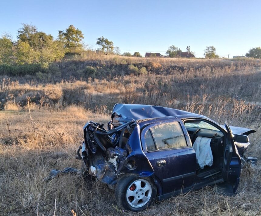 un autoturism s a rasturnat intre nicolae balcescu si mihail kogalniceanu intervin echipajele de salvare 6909da9667181