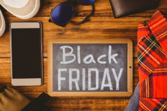 unul din sapte romani a planificat sa cheltuiasca peste 5 000 de lei pentru black friday 2025 studiu 690b2992196ad