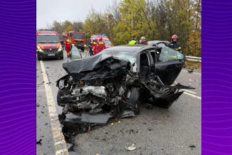 video accident grav in dolj doua masini s au ciocnit violent dupa ce un tanar a intrat pe contrasens doi morti si un ranit 6910731263304