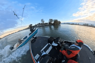 video accident in delta dunarii doua ambarcatiuni s au ciocnit in zona mila 23 pasagerii au scapat ca prin minune 690e238508724