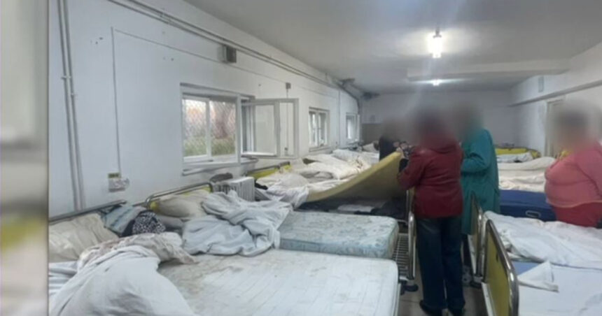 video imagini de groaza intr un spital de stat din romania pacienti legati si tinuti in mizerie 691455fc225d8
