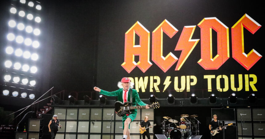 video legendele rockului revin pe scena ac dc a anuntat datele din 2026 pentru turneul mondial power up 690f679614a36