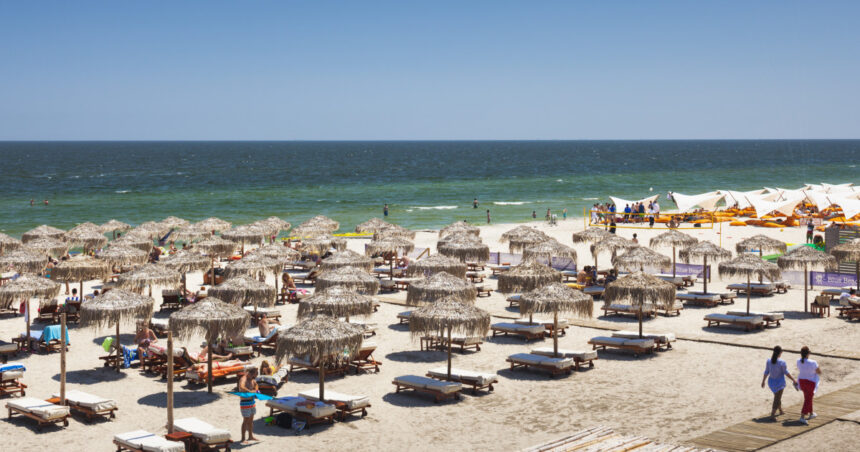 video lux construit ilegal ministerul mediului anunta un control generalizat pe litoral buzoianu plajele au fost practic praduite 691235132ae06