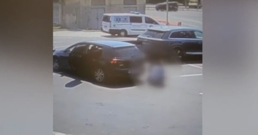 video momentul in care o tanara este scoasa din masina lovita si rapita in dambovita cine sunt cei doi agresori 6910b9601b77a