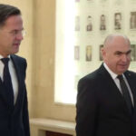 video secretarul general al nato a ajuns la guvern mark rutte a fost primit de premierul ilie bolojan 690b65501cee4