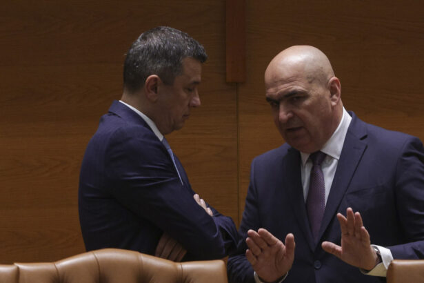 video sorin grindeanu atac la ilie bolojan in discursul de la congres se da spaga de milioane de euro pentru audiente la nivel inalt 690dfa551acb2