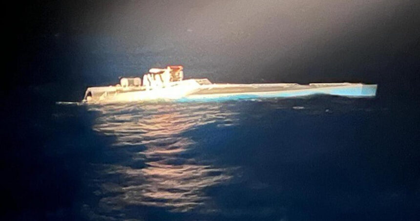 video submarin cu 17 tone de cocaina interceptat in atlantic de autoritatile portugheze 690a611836fcd