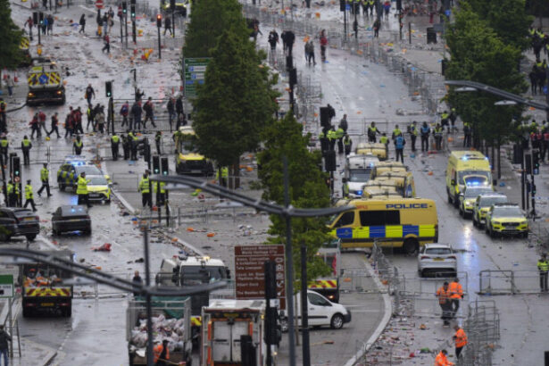 condamnarea primita de soferul care a intrat anul trecut cu masina in fanii lui liverpool aflati la celebrarea titlului 6942793678060