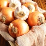 este sigur sa consumi ceapa cu pete negre intelegerea riscurilor pentru sanatate si depozitarea ideala 693613db7836b