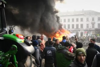 fermierii europeni in razboi cu comisia europeana distrug suveranitatea alimentara europeana o nebunie strategica pentru care vom plati cu totii 69450cd595933