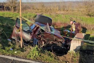 masina cu migranti s a izbit de un cap de pod in constanta in timp ce incerca sa fuga de politistii de frontiera 69452b46f3c18
