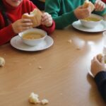 pofta de rabdare 15 lei atat aloca bolojan in plus la masa zilnica a elevilor 6943bed703dd7