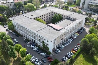 primaria constanta cumpara materiale si echipamente didactice pentru liceele din oras in valoare de 2 milioane de lei 6932e747ca51d