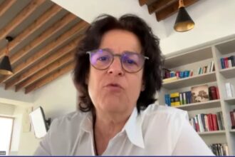 protest politic de fatada ovanesian confisca protestul ct bus pentru razboiul sau politic cu primarul chitac 694a6ed866d3c