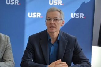 stelian ion usr despre situatia de la ccr oare cum se vede din exterior parem oameni cu toate tiglele pe casa 6952b580abc10